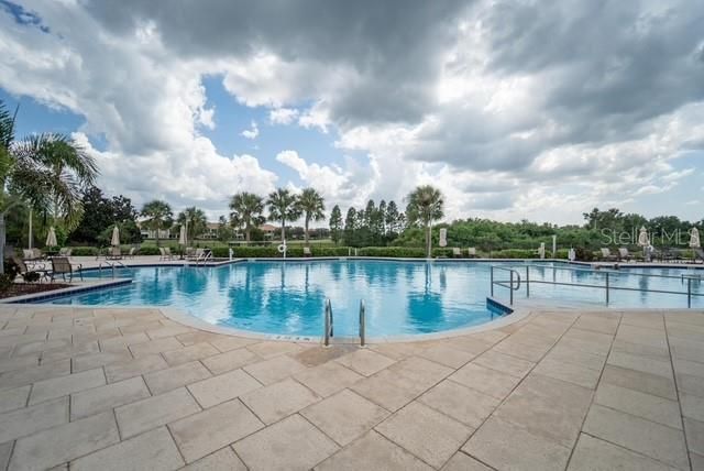 For Sale: $389,900 (2 beds, 2 baths, 1861 Square Feet)