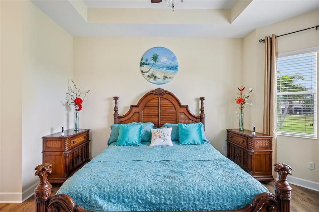 For Sale: $389,900 (2 beds, 2 baths, 1861 Square Feet)