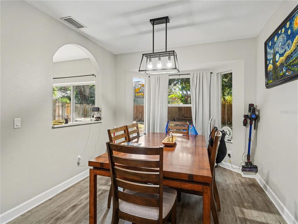 For Rent: $2,500 (4 beds, 2 baths, 1754 Square Feet)