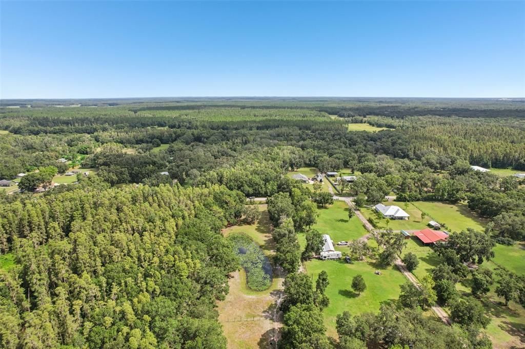 На продажу: $499,900 (14.40 acres)