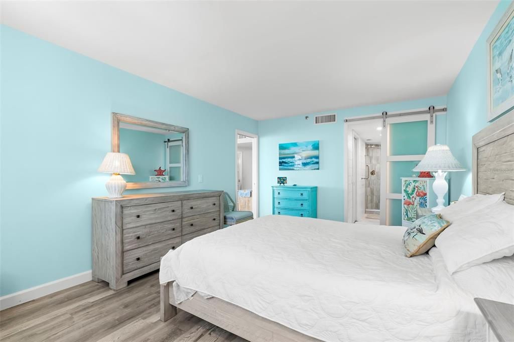 For Sale: $525,000 (2 beds, 2 baths, 1150 Square Feet)