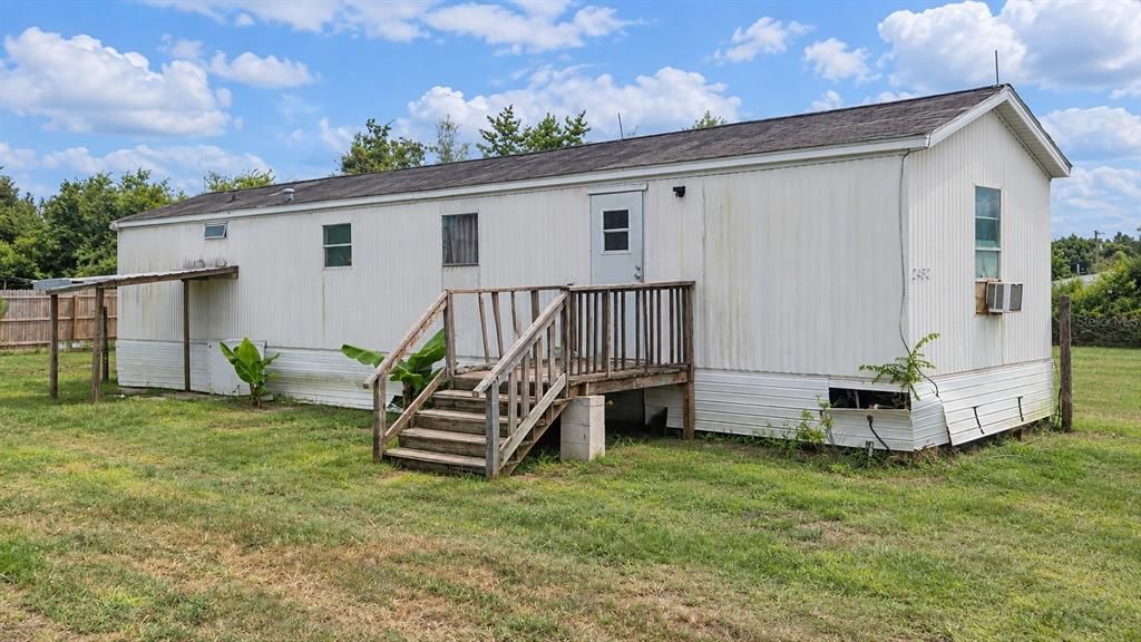 For Sale: $200,000 (5 beds, 4 baths, 1792 Square Feet)