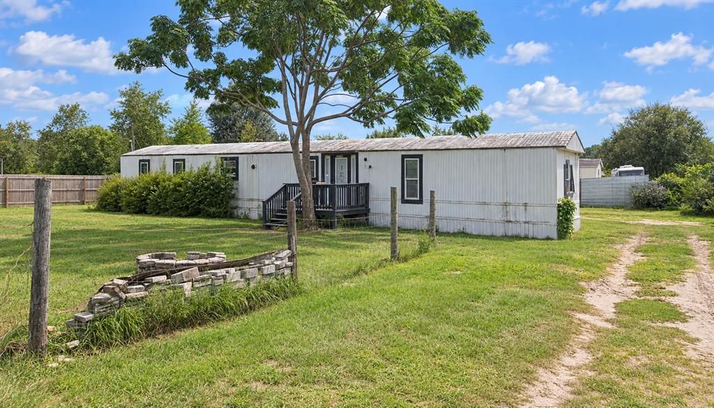 For Sale: $200,000 (5 beds, 4 baths, 1792 Square Feet)