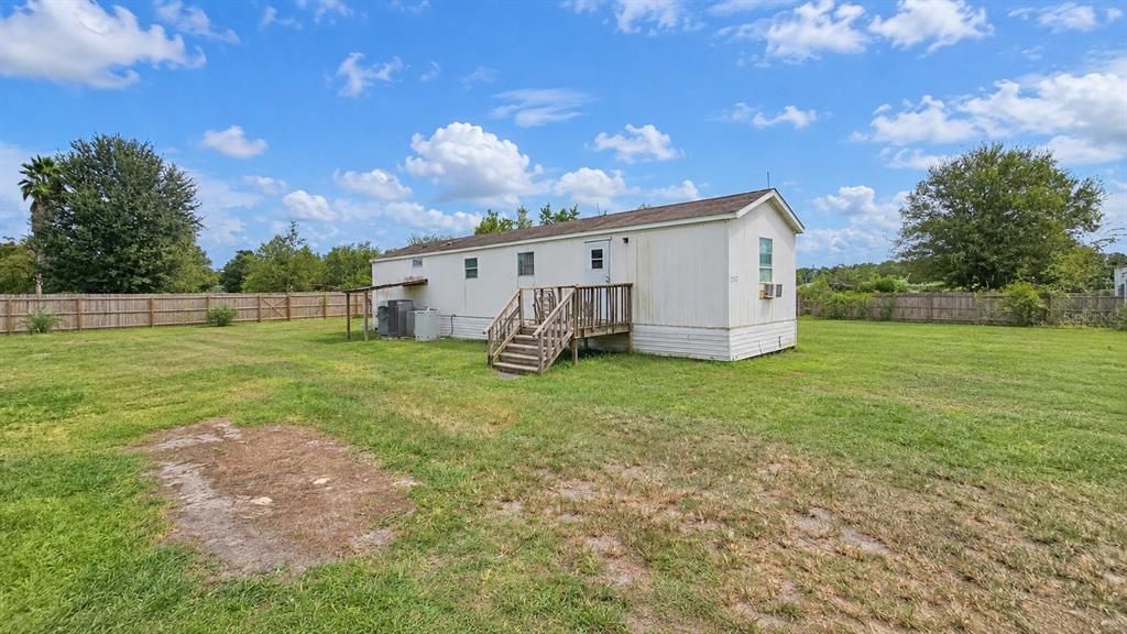 For Sale: $200,000 (5 beds, 4 baths, 1792 Square Feet)