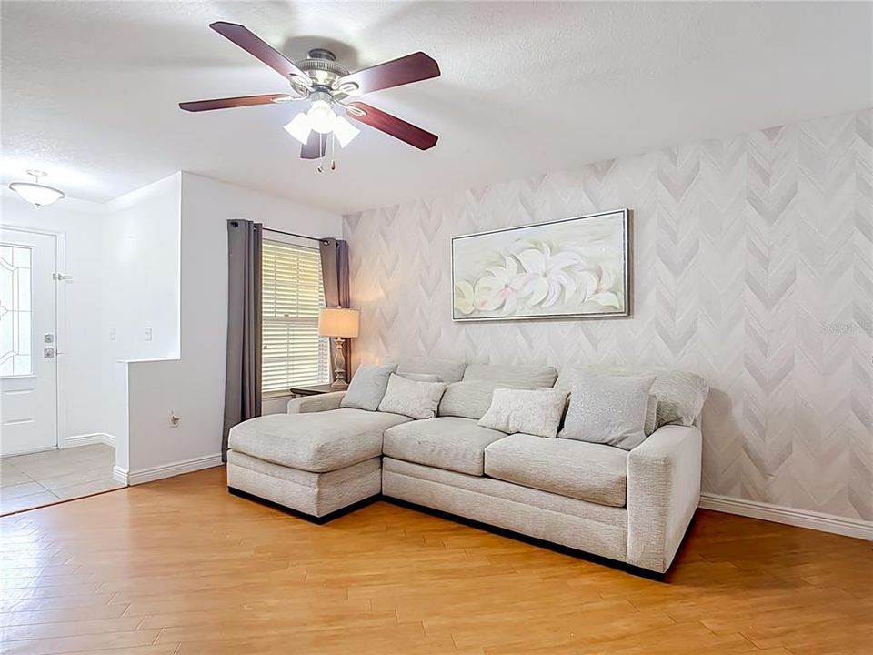 En Venta: $265,000 (2 camas, 2 baños, 1304 Pies cuadrados)