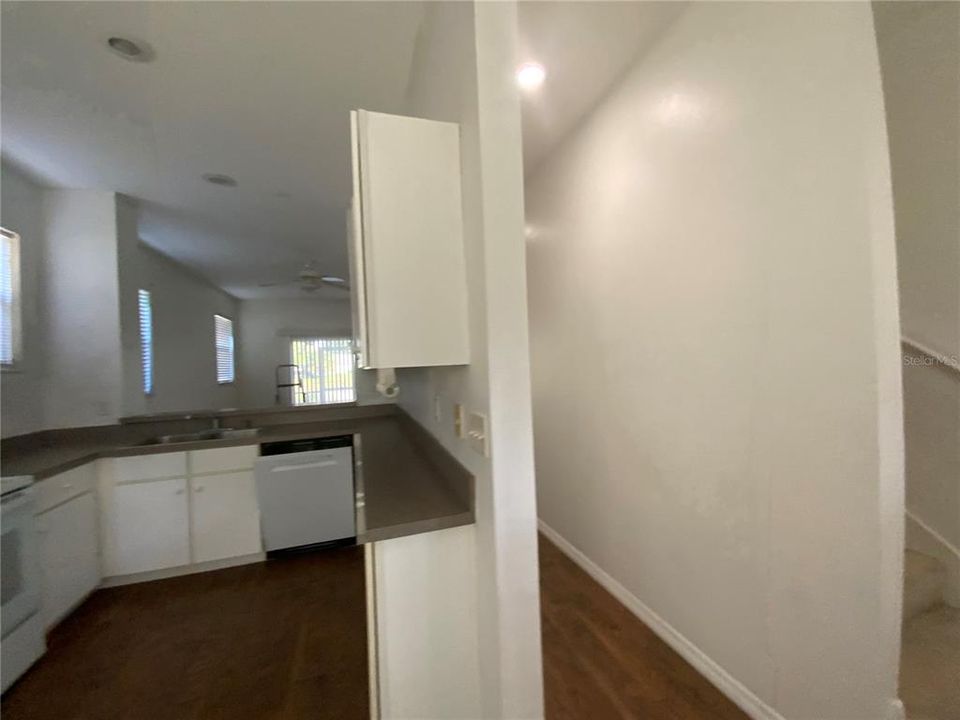 В аренду: $1,900 (2 спален, 2 ванн, 1242 Квадратных фут)