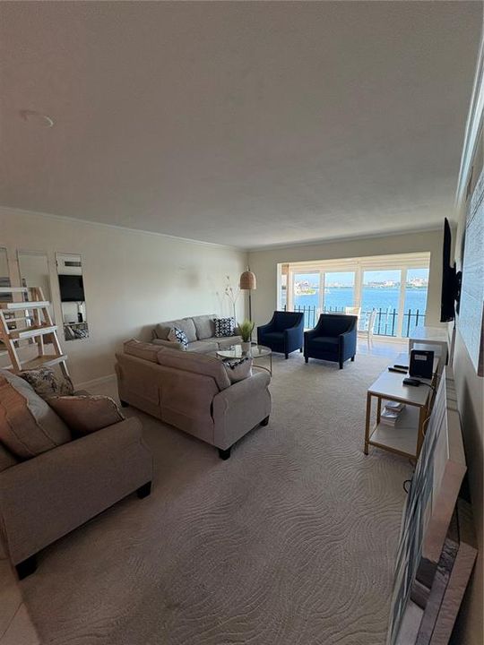 En Venta: $599,900 (2 camas, 2 baños, 1181 Pies cuadrados)