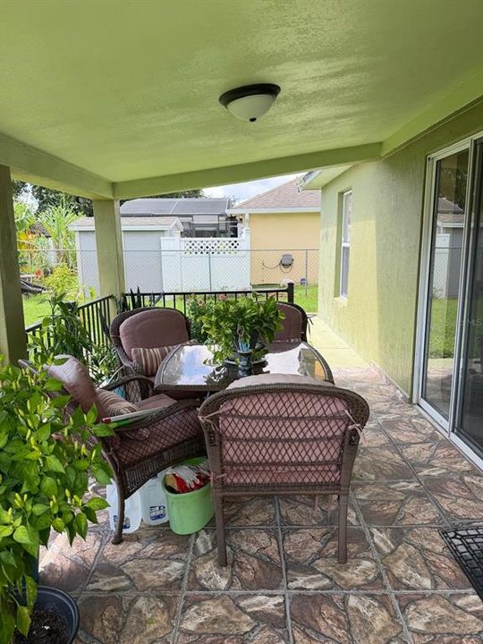 En Venta: $315,000 (3 camas, 2 baños, 1435 Pies cuadrados)
