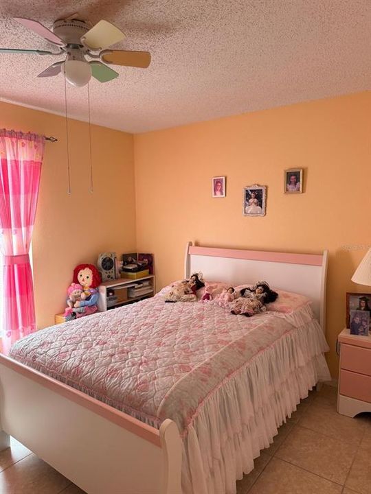 En Venta: $315,000 (3 camas, 2 baños, 1435 Pies cuadrados)