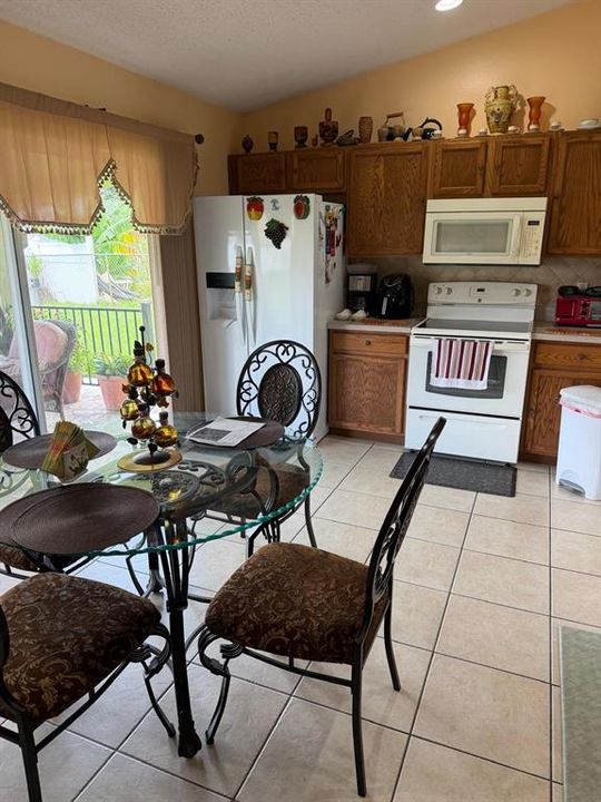 En Venta: $315,000 (3 camas, 2 baños, 1435 Pies cuadrados)
