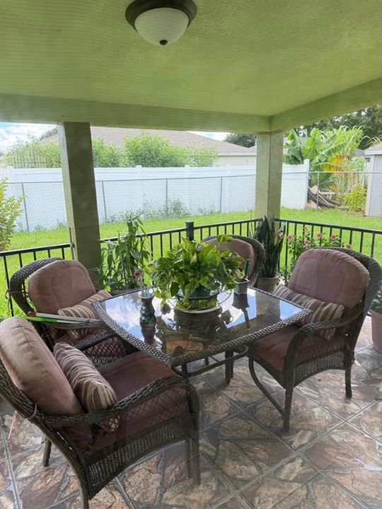 En Venta: $315,000 (3 camas, 2 baños, 1435 Pies cuadrados)