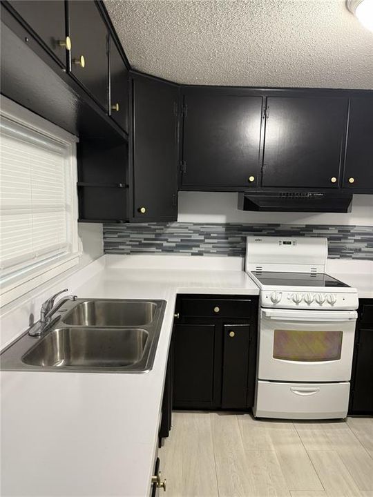 For Sale: $359,000 (4 beds, 0 baths, 2016 Square Feet)
