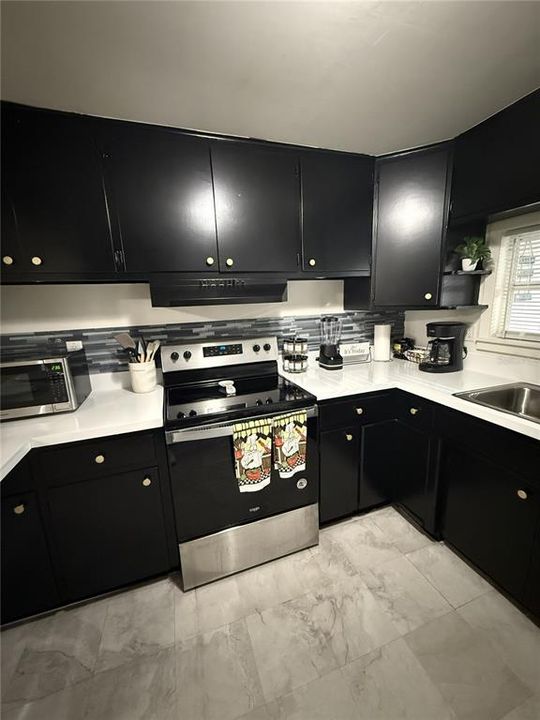For Sale: $359,000 (4 beds, 0 baths, 2016 Square Feet)
