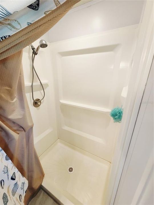 For Sale: $134,900 (2 beds, 2 baths, 996 Square Feet)