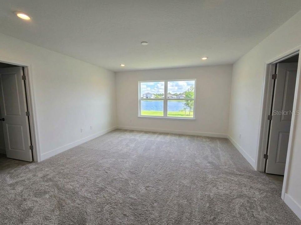 For Sale: $407,900 (4 beds, 2 baths, 2202 Square Feet)