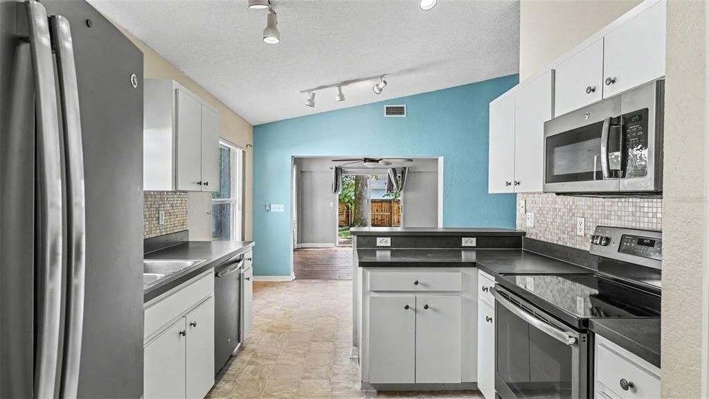 En Venta: $279,900 (3 camas, 2 baños, 1612 Pies cuadrados)
