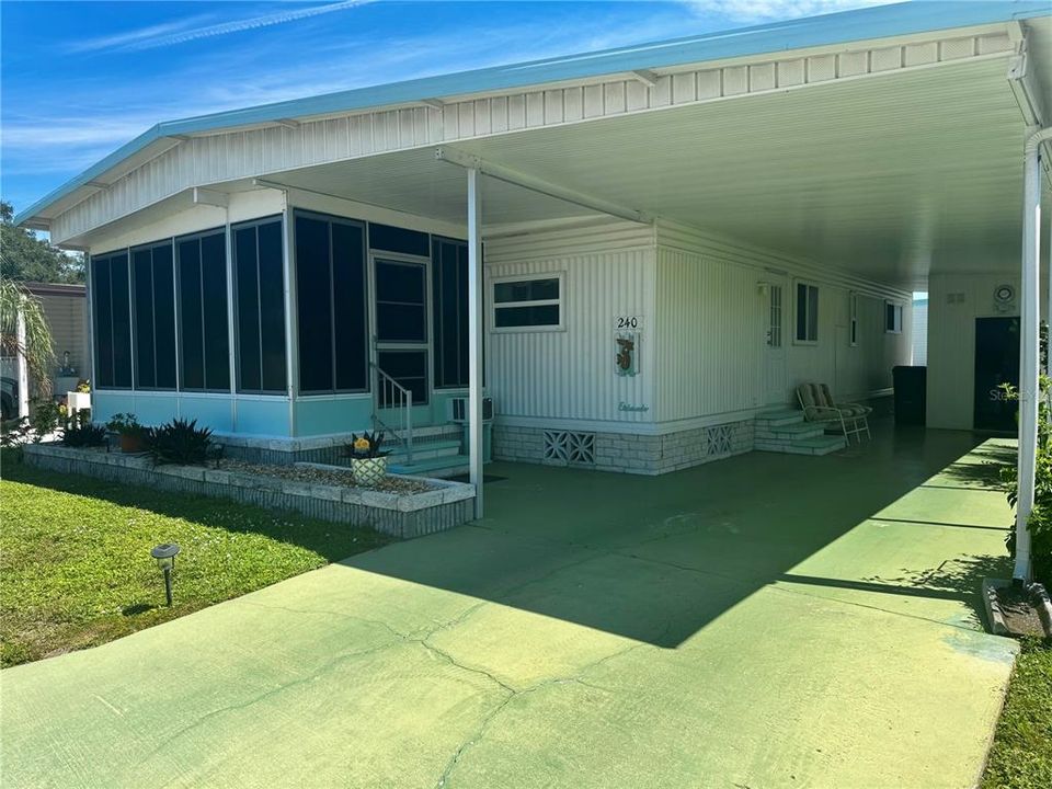 For Sale: $139,000 (2 beds, 2 baths, 1056 Square Feet)