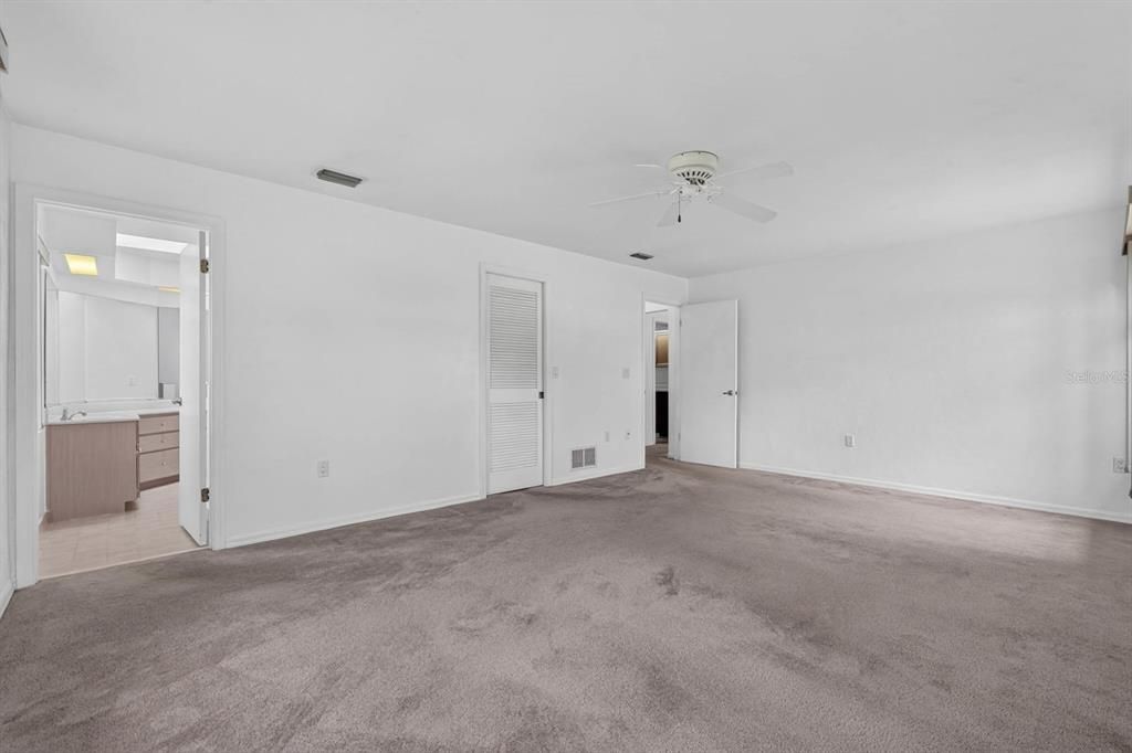 For Sale: $319,000 (3 beds, 2 baths, 1867 Square Feet)