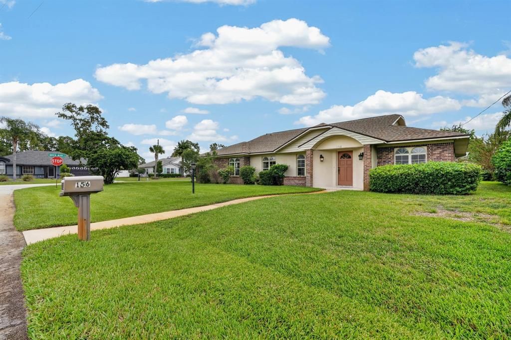 For Sale: $319,000 (3 beds, 2 baths, 1867 Square Feet)