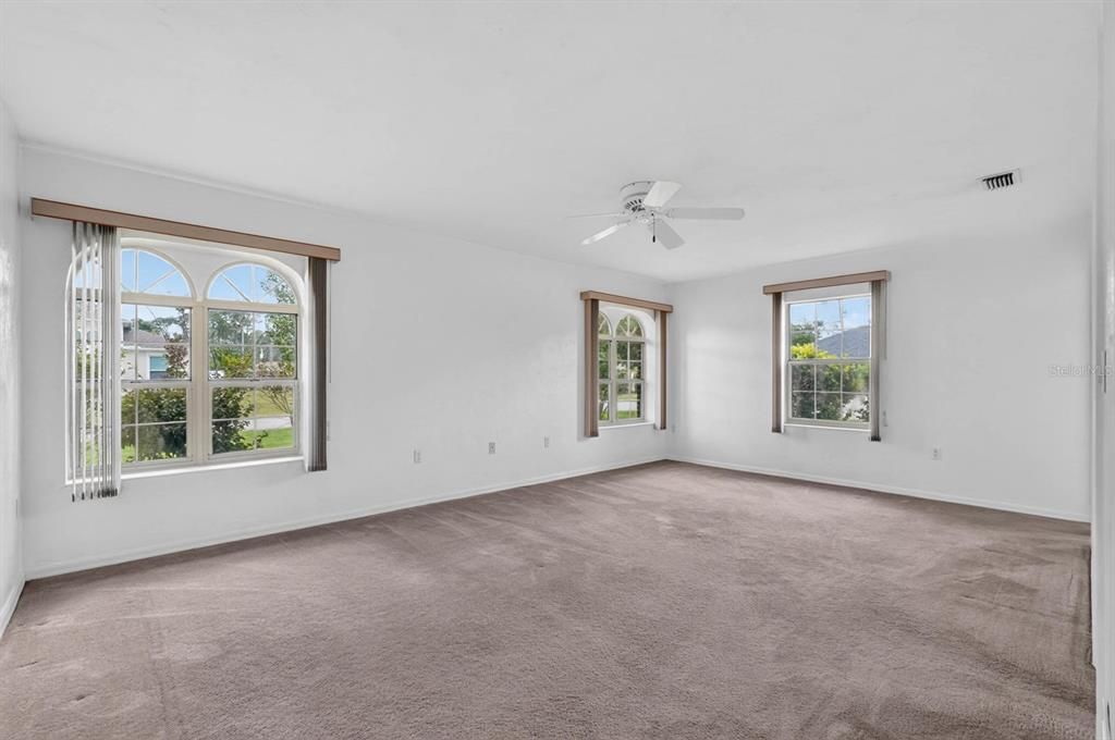For Sale: $319,000 (3 beds, 2 baths, 1867 Square Feet)