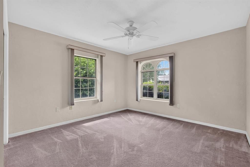For Sale: $319,000 (3 beds, 2 baths, 1867 Square Feet)