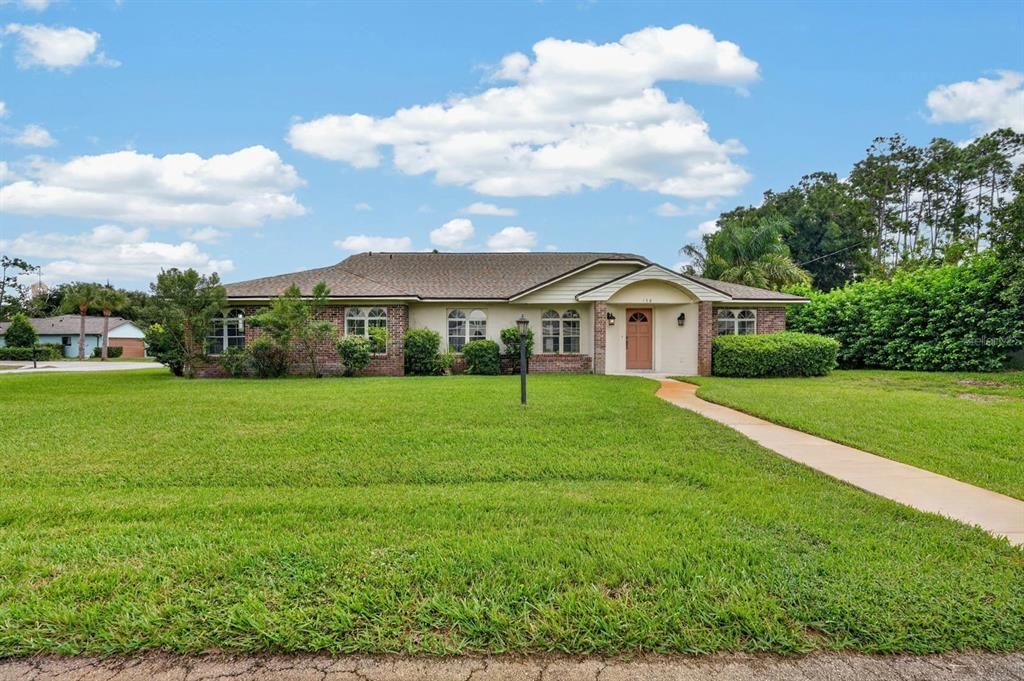 For Sale: $319,000 (3 beds, 2 baths, 1867 Square Feet)