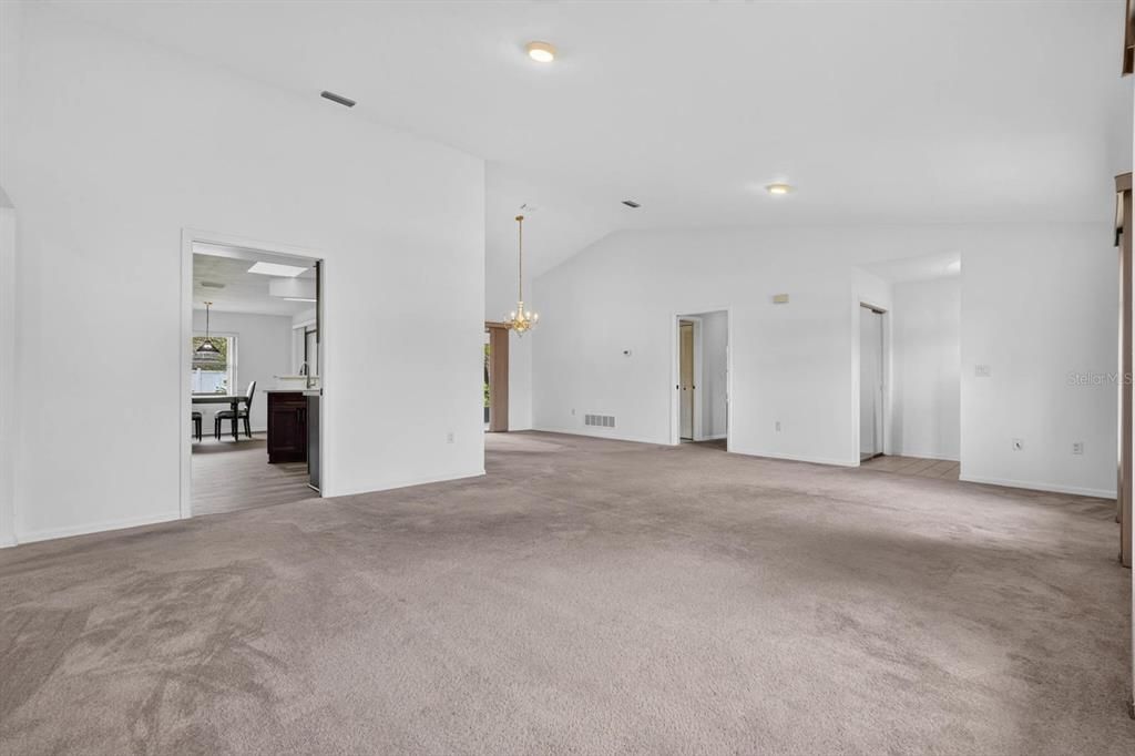 For Sale: $319,000 (3 beds, 2 baths, 1867 Square Feet)