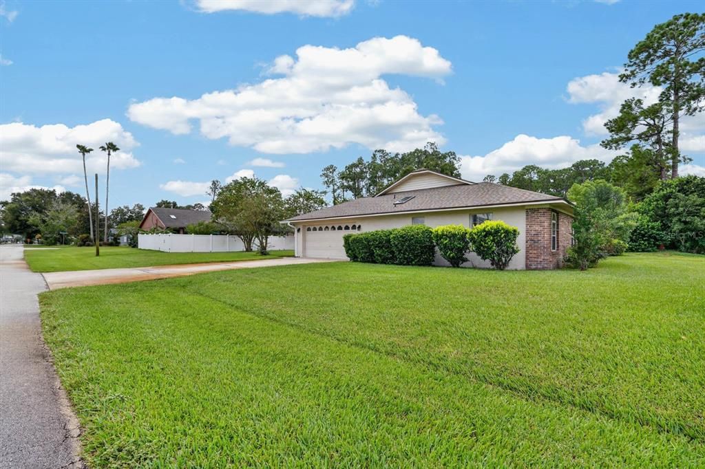 For Sale: $319,000 (3 beds, 2 baths, 1867 Square Feet)