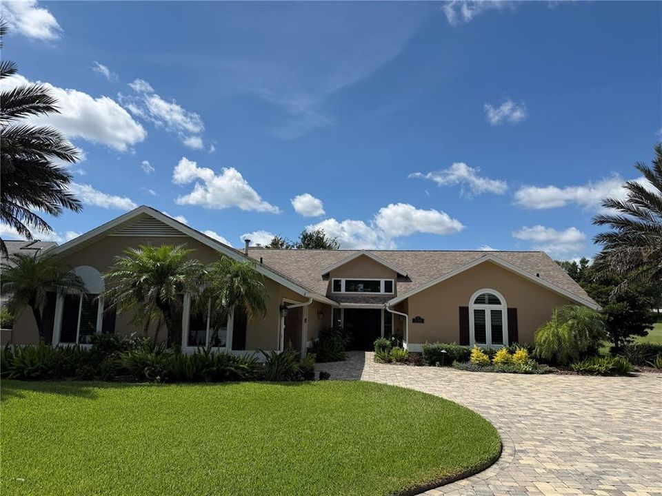 For Rent: $4,850 (3 beds, 2 baths, 2545 Square Feet)