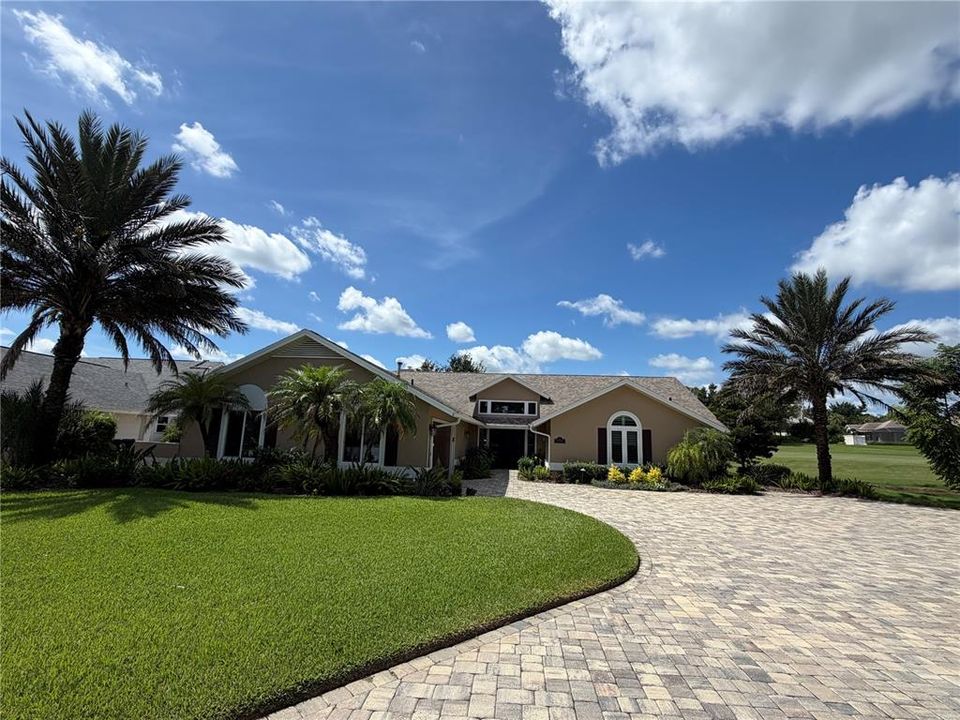 For Rent: $4,850 (3 beds, 2 baths, 2545 Square Feet)