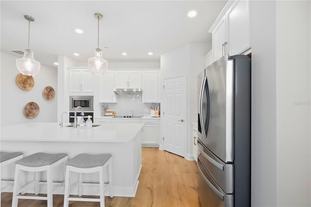 For Sale: $499,990 (3 beds, 2 baths, 1958 Square Feet)