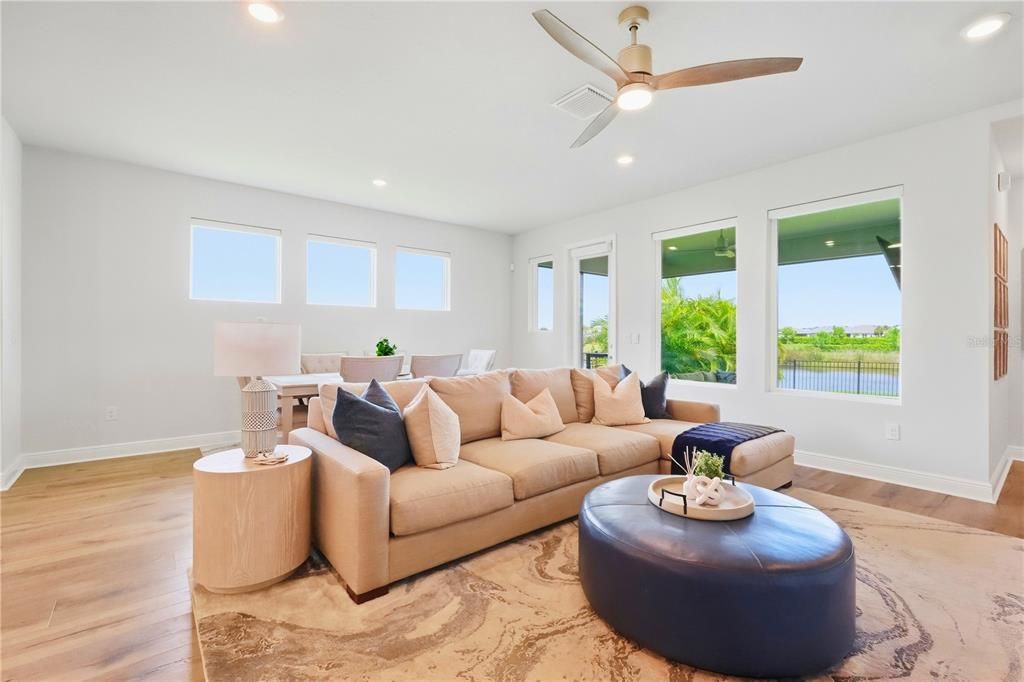For Sale: $499,990 (3 beds, 2 baths, 1958 Square Feet)