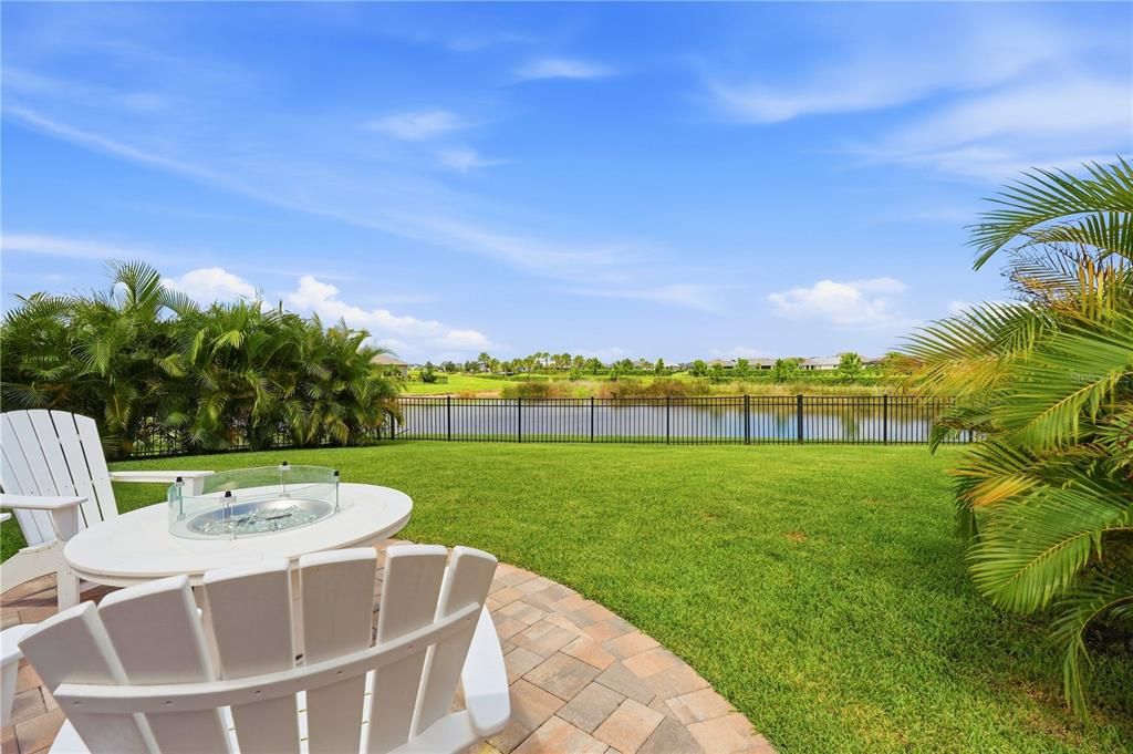 For Sale: $499,990 (3 beds, 2 baths, 1958 Square Feet)