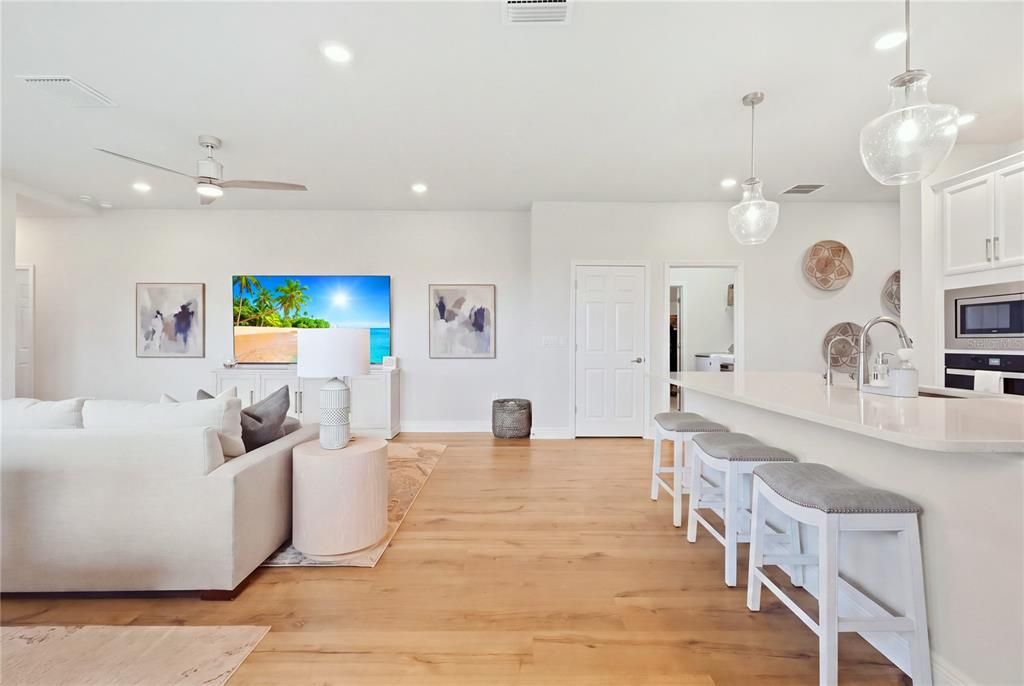 For Sale: $499,990 (3 beds, 2 baths, 1958 Square Feet)