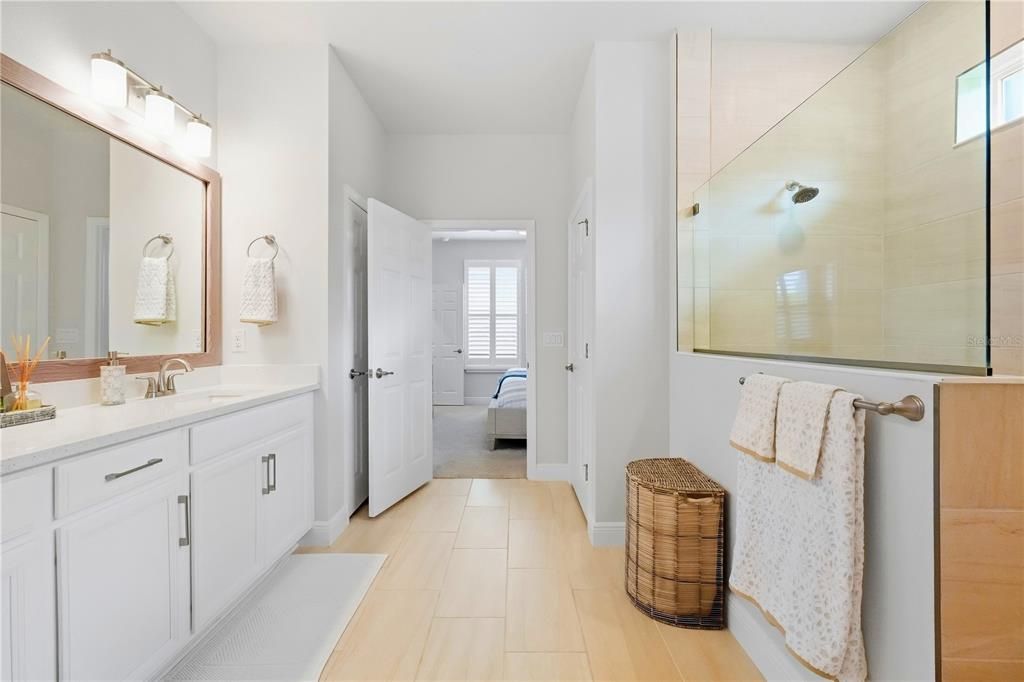 For Sale: $499,990 (3 beds, 2 baths, 1958 Square Feet)