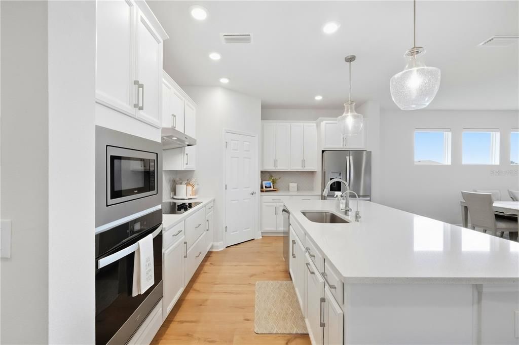 For Sale: $499,990 (3 beds, 2 baths, 1958 Square Feet)