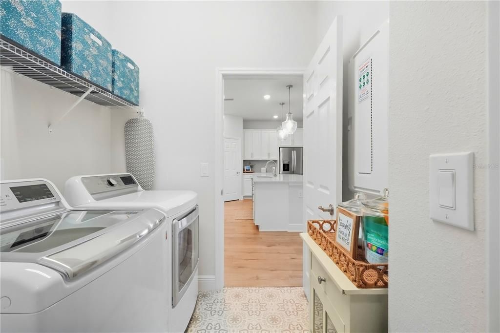 For Sale: $499,990 (3 beds, 2 baths, 1958 Square Feet)