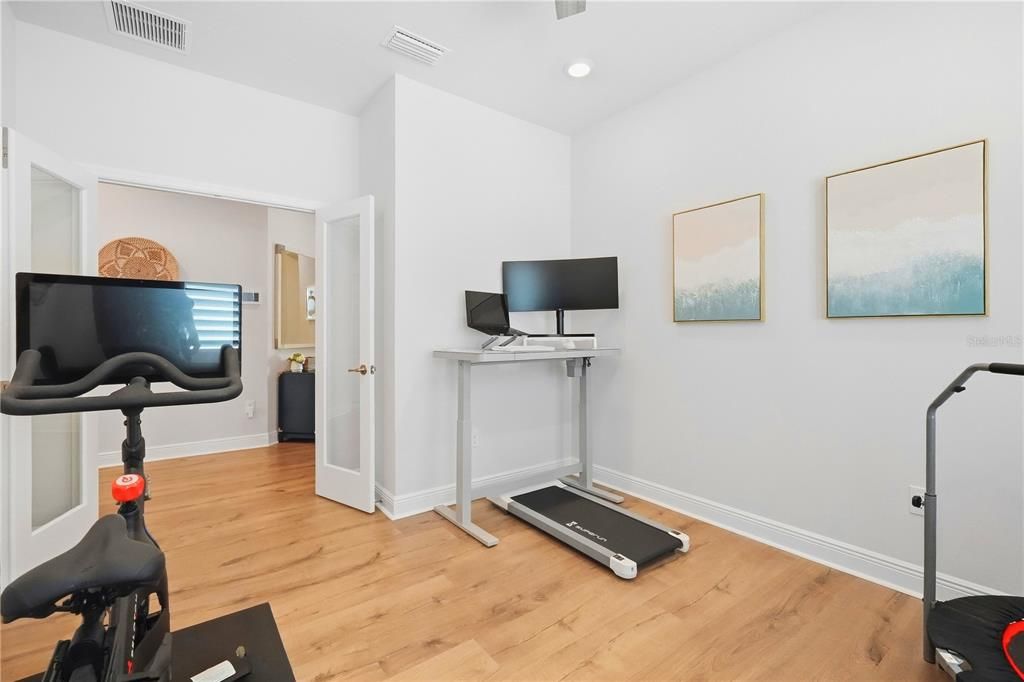 For Sale: $499,990 (3 beds, 2 baths, 1958 Square Feet)