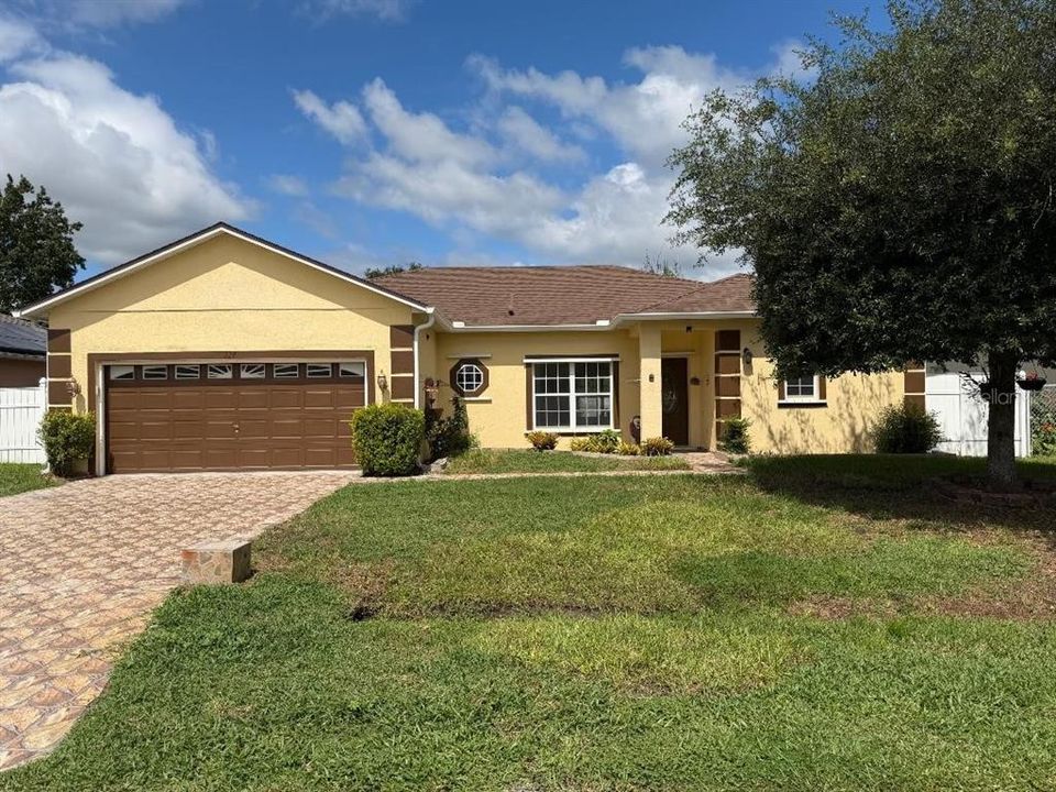 For Sale: $269,900 (3 beds, 2 baths, 1731 Square Feet)