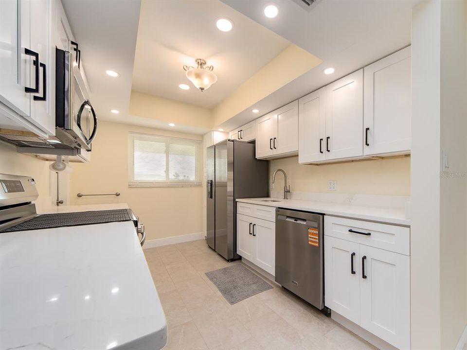 For Rent: $2,800 (2 beds, 1 baths, 1070 Square Feet)