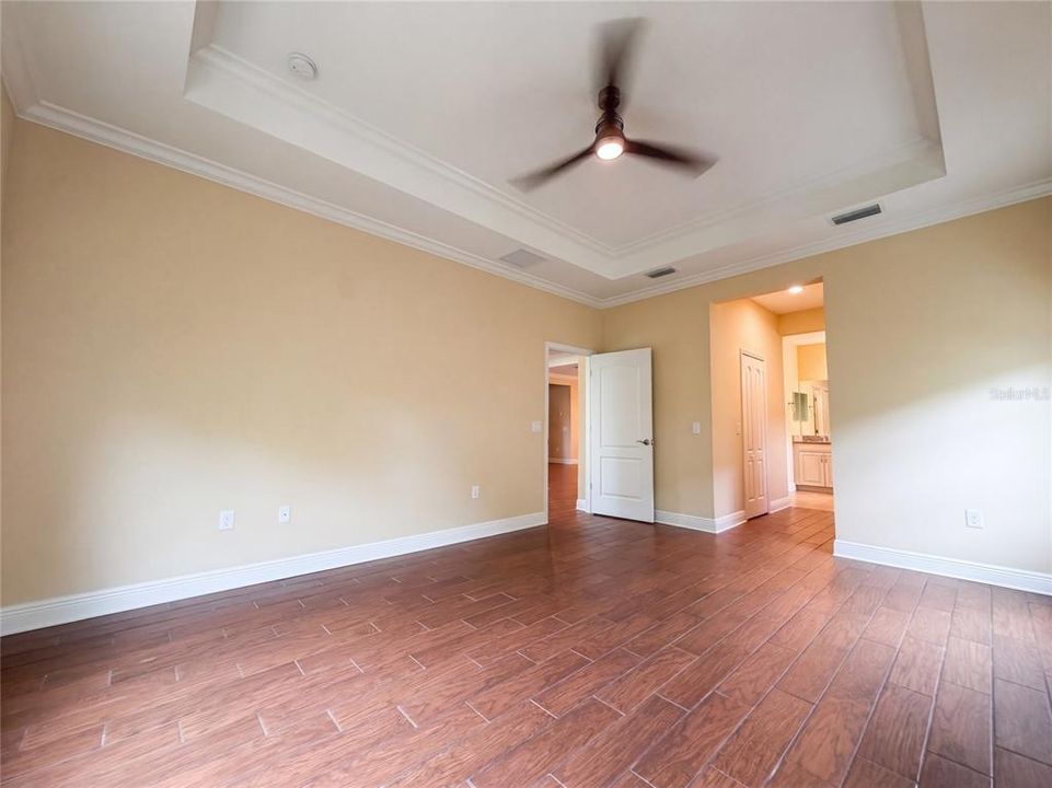 En Venta: $530,000 (4 camas, 3 baños, 3032 Pies cuadrados)