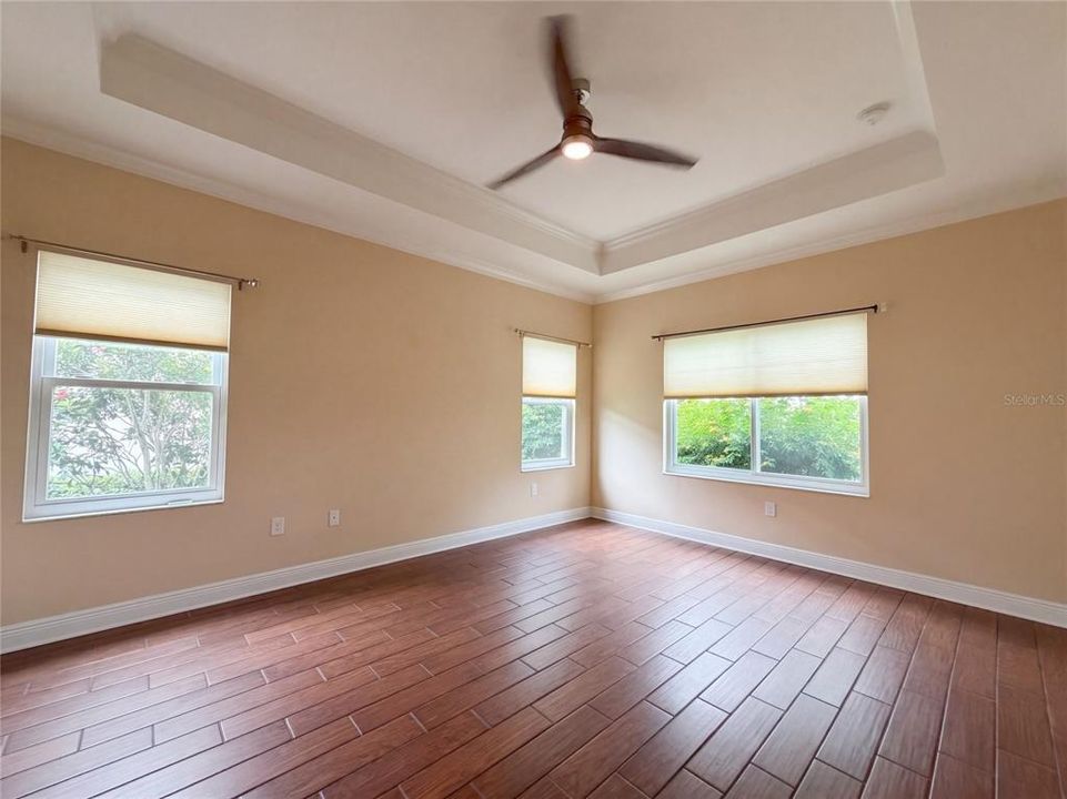 En Venta: $530,000 (4 camas, 3 baños, 3032 Pies cuadrados)