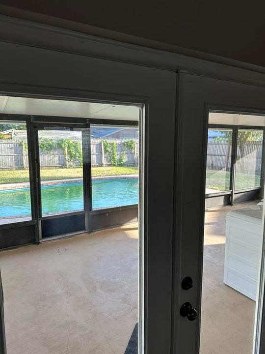 For Sale: $399,900 (3 beds, 2 baths, 1247 Square Feet)