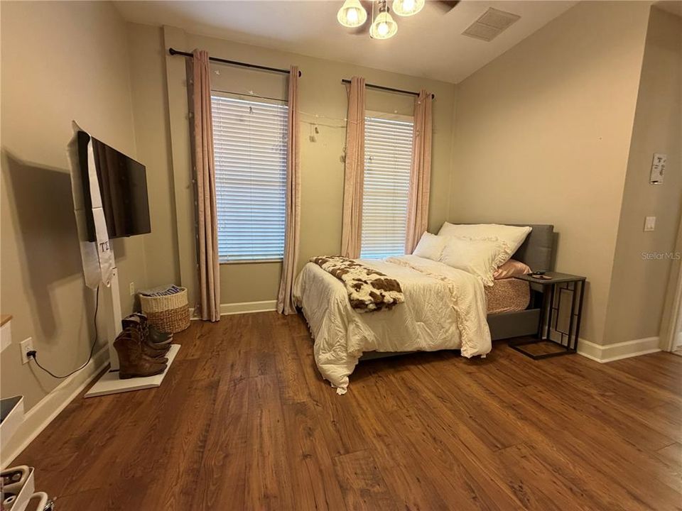 En Venta: $389,500 (2 camas, 2 baños, 860 Pies cuadrados)