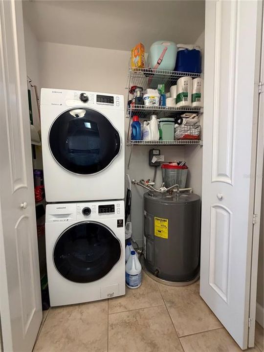 En Venta: $389,500 (2 camas, 2 baños, 860 Pies cuadrados)