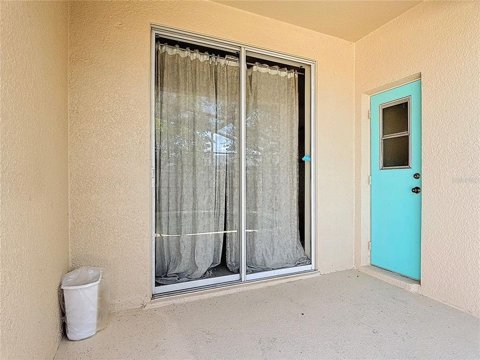 For Sale: $299,000 (5 beds, 3 baths, 1863 Square Feet)