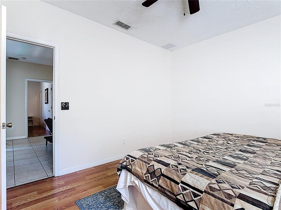 For Sale: $299,000 (5 beds, 3 baths, 1863 Square Feet)
