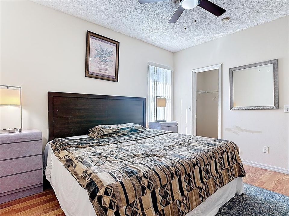 For Sale: $299,000 (5 beds, 3 baths, 1863 Square Feet)