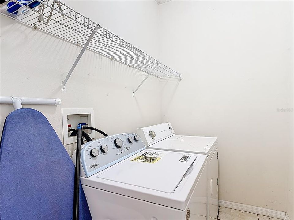 For Sale: $299,000 (5 beds, 3 baths, 1863 Square Feet)