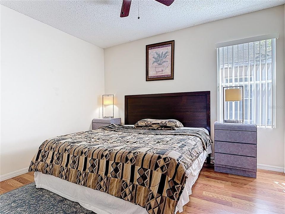 For Sale: $299,000 (5 beds, 3 baths, 1863 Square Feet)
